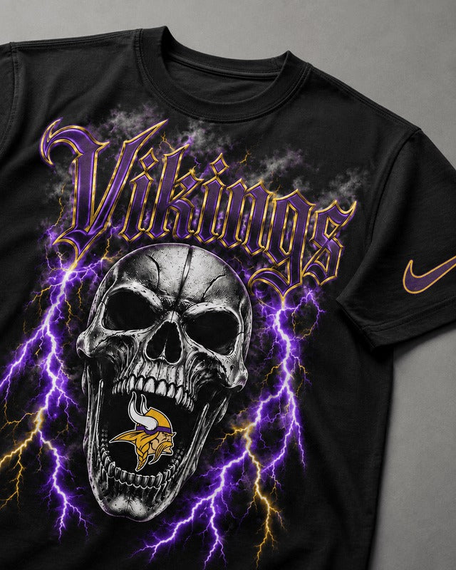 MV Premium NFL Premium Skull Lightning Graphic T-Shirt