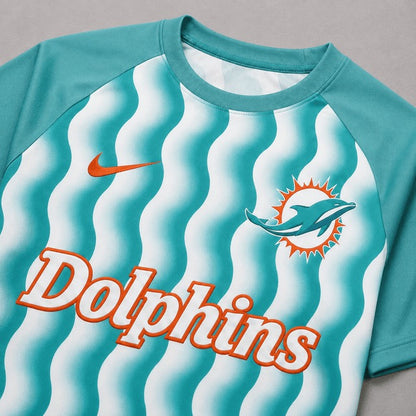 MD Premium NFL Retro Wavy Pattern Athletic T-Shirt